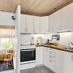 2 Bedroom Stunning In Vakantiehuis Aabenraa