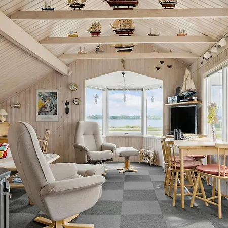 2 Bedroom Stunning In