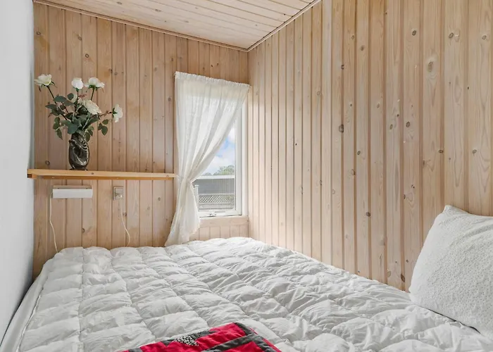 بيت للعطل 2 Bedroom Stunning In *