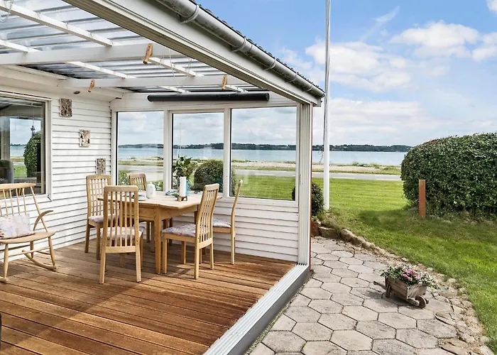 بيت للعطل 2 Bedroom Stunning In *