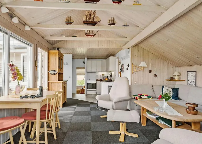 2 Bedroom Stunning In أبينرا